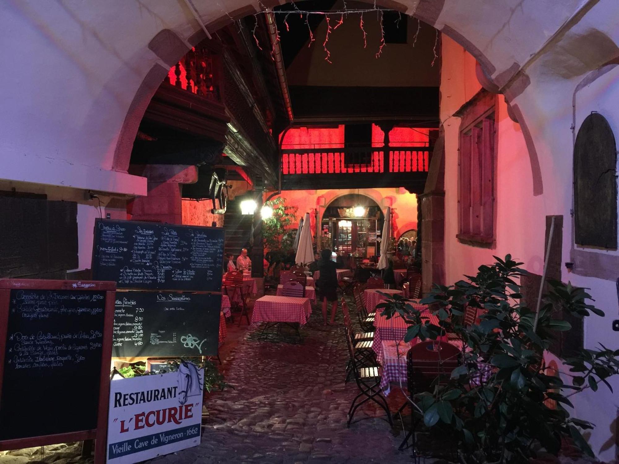 An Apartment In A 17Th Century Wine Grower S House リクヴィール エクステリア 写真